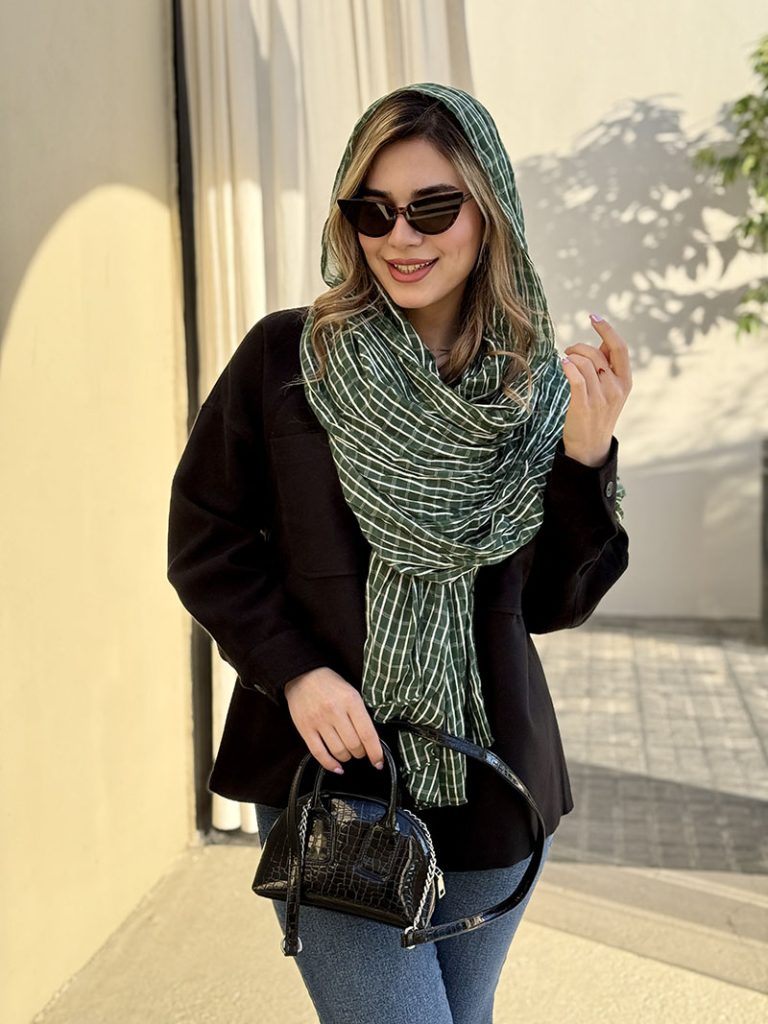 شال نخی ساتین؛ همراه همیشگی استایل شما