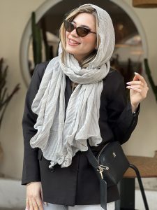 خرید شال نخی ساده روی سر مدل، خنک و سبک