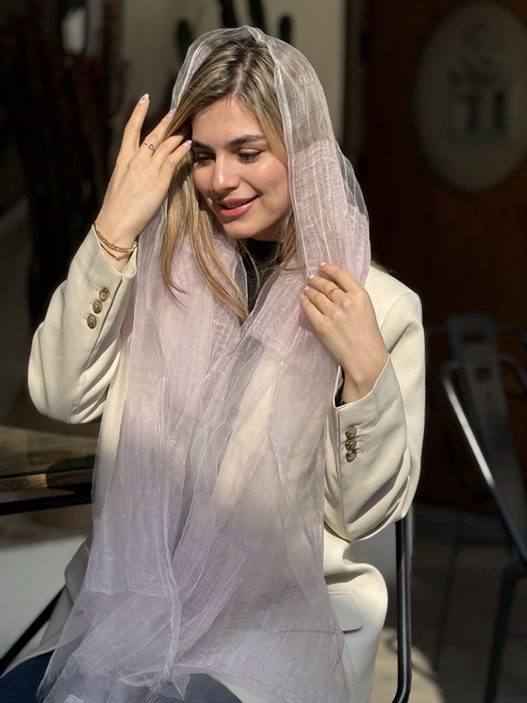 خرید شال دو‌لایه نخی حریر شیشه‌ای با طراحی خاص و کیفیت عالی