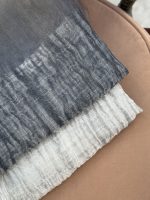 عکس شال دو‌لایه نخی حریر شیشه‌ای در رنگ‌بندی متنوع