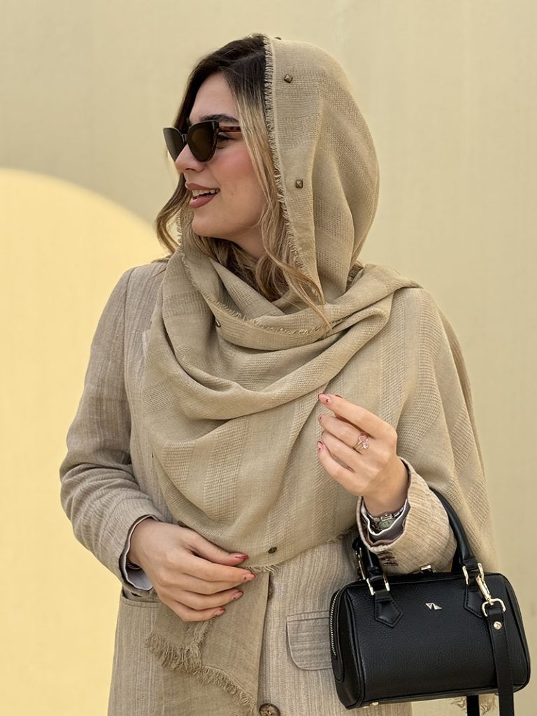 خرید شال نخی پرچدار، مناسب استایل مجلسی و روزمره