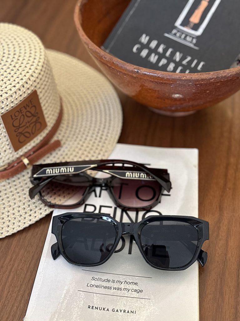 عینک آفتابی فریم قهوه ای