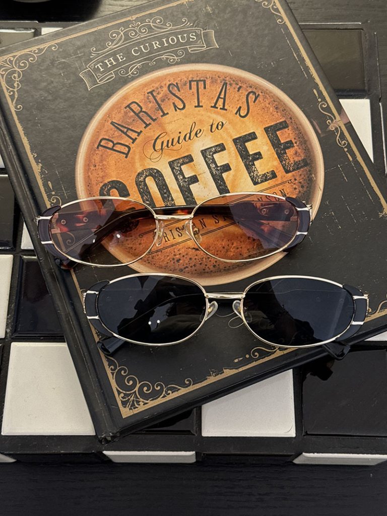 عینک زنانه طراحی بیضی