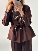 کت بیسیک یقه انگلیسی کرپ مازراتی  قهوه ای کد 396 - Image 2
