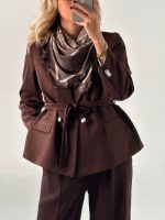 کت بیسیک یقه انگلیسی کرپ مازراتی  قهوه ای کد 396